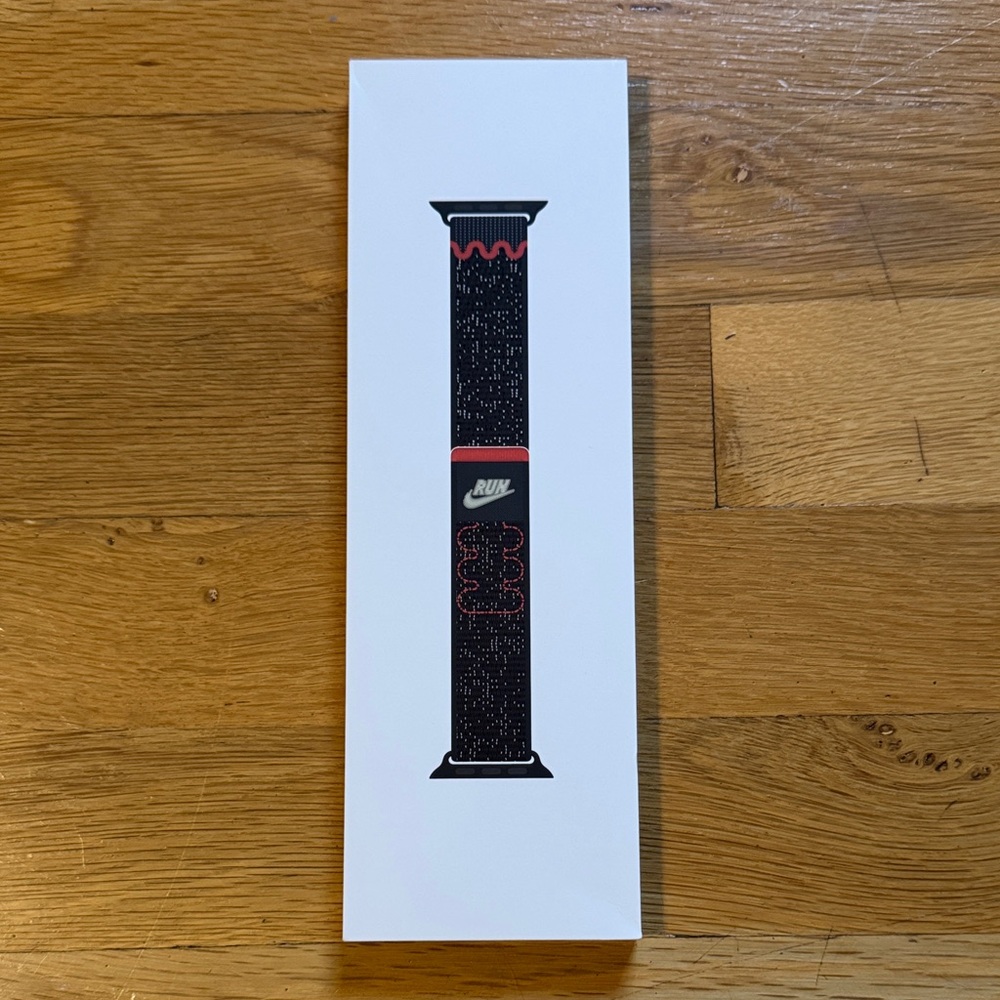 Nike Apple Watch Black and Red Sport Band 42mm New